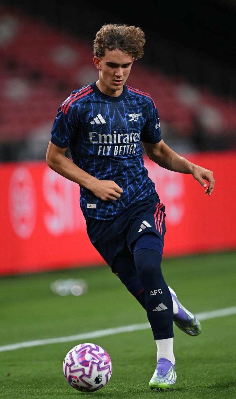 国米官方：阿切尔比右大腿股二头肌拉伤，据悉将缺席一个月（国米通告：阿切尔比右大腿股二头肌受伤，预计缺阵一个月）